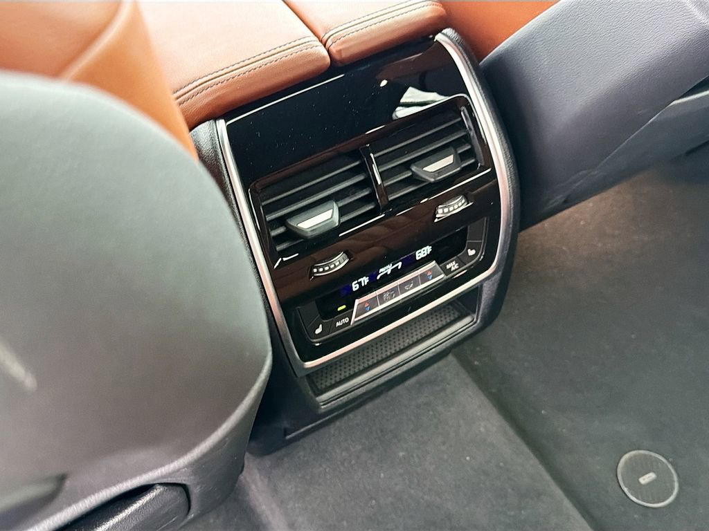 Used 2022 BMW X7 M50i w/ Executive Package image 21