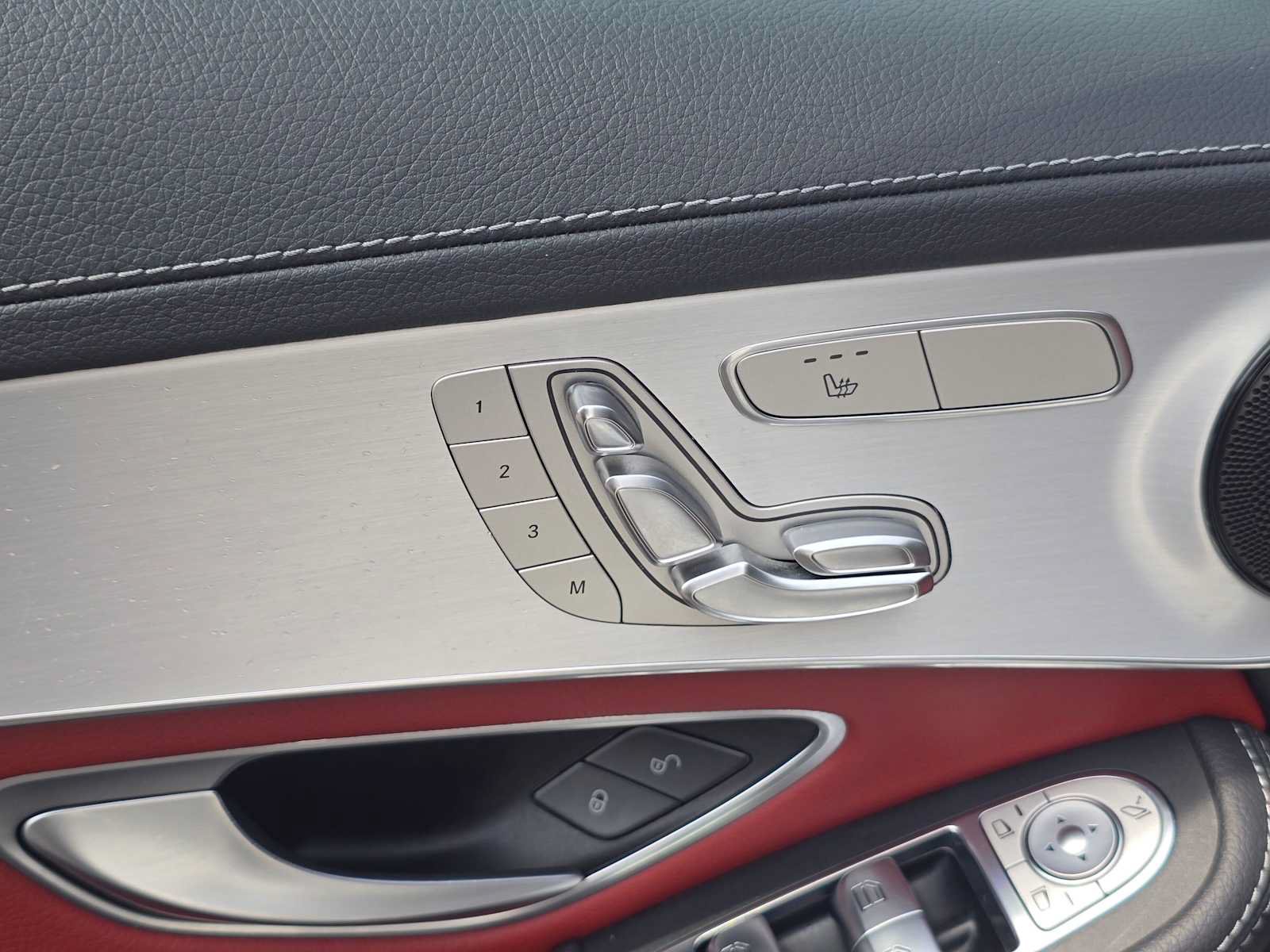 Used 2022 Mercedes-Benz GLC 300 4MATIC Coupe image 23