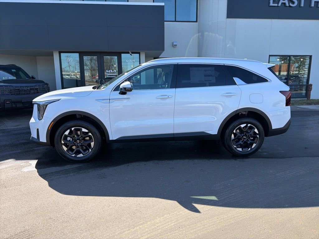 New 2026 Kia Sorento S image 2