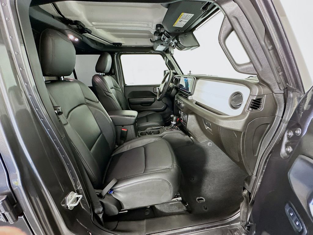 Used 2024 Jeep Gladiator Willys image 27