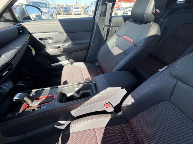 New 2026 Nissan Kicks SR w/ SR Premium Package AWD/4WD image 20