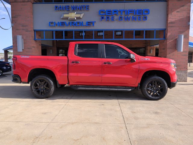 Used 2024 Chevrolet Silverado 1500 Custom Trail Boss w/ LPO, Dark Essentials Package AWD/4WD image 9