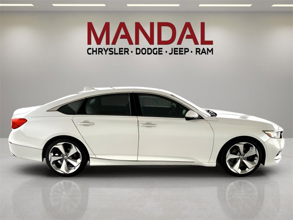 Used 2018 Honda Accord Touring image 5