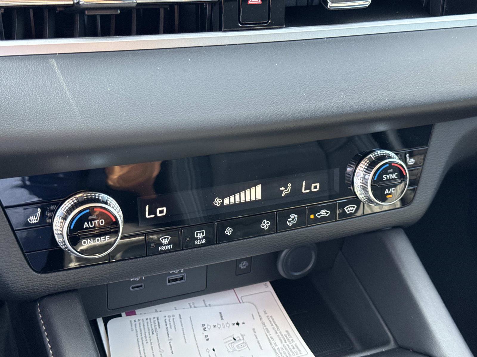 New 2025 Mitsubishi Outlander 4WD Plug-In Hybrid image 22