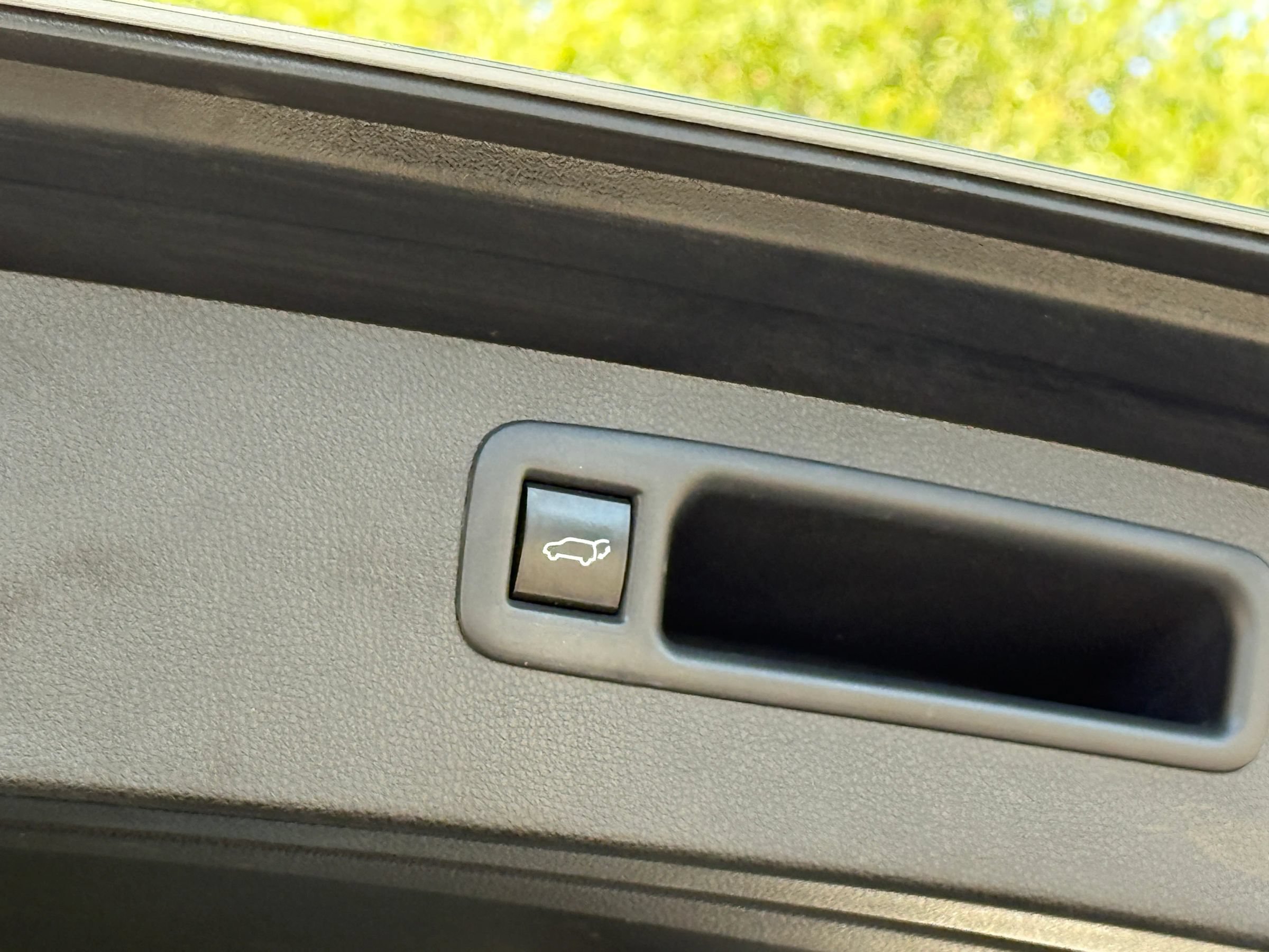 Used 2022 Toyota Highlander XLE FWD image 27