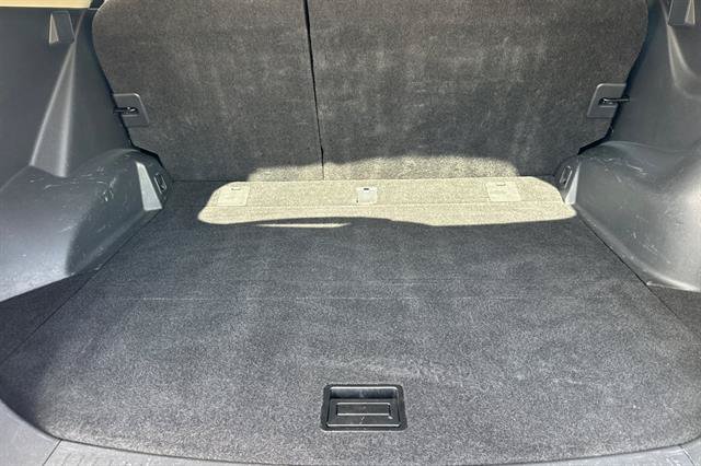 Used 2012 Nissan Rogue SV AWD/4WD image 16