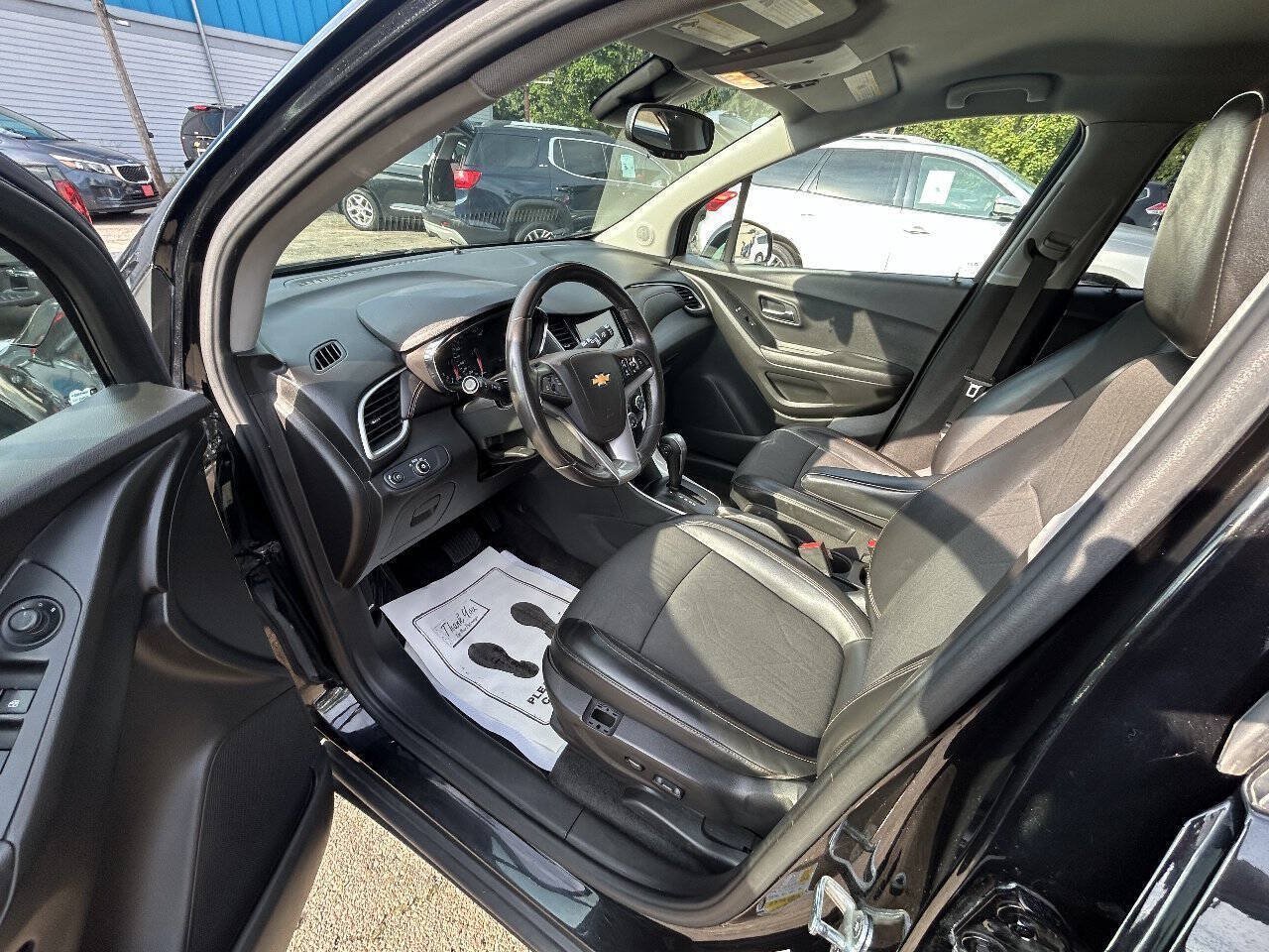 Used 2019 Chevrolet Trax LT w/ LT Convenience Package AWD/4WD image 5