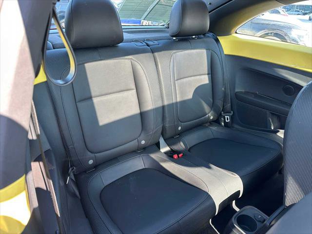 Used 2013 Volkswagen Beetle 2.5 image 12