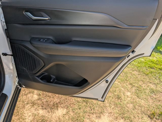 New 2026 Jeep Grand Cherokee L Laredo RWD image 29