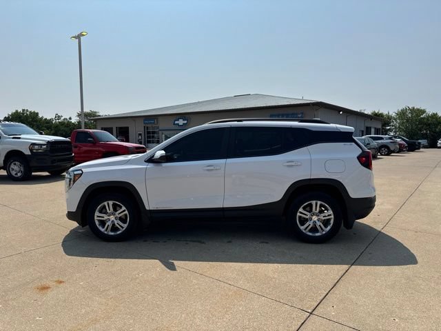 Used 2022 GMC Terrain SLE w/ Driver Convenience Package AWD/4WD image 4