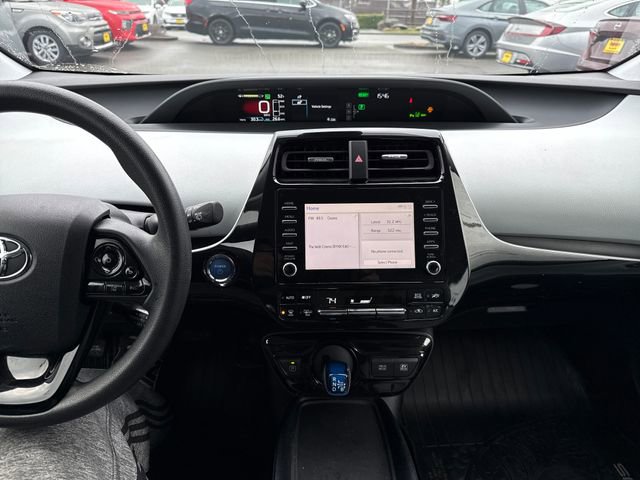 Used 2020 Toyota Prius LE image 20