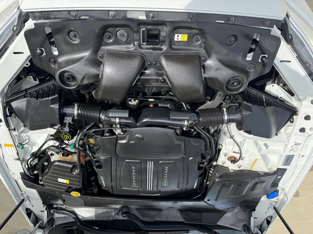 Used 2015 Jaguar XJ AWD image 30