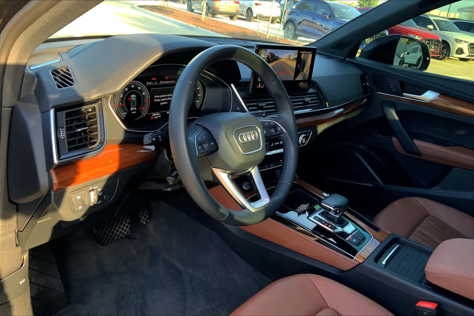 Used 2021 Audi Q5 2.0T Premium Plus w/ Premium Plus Package AWD/4WD image 14