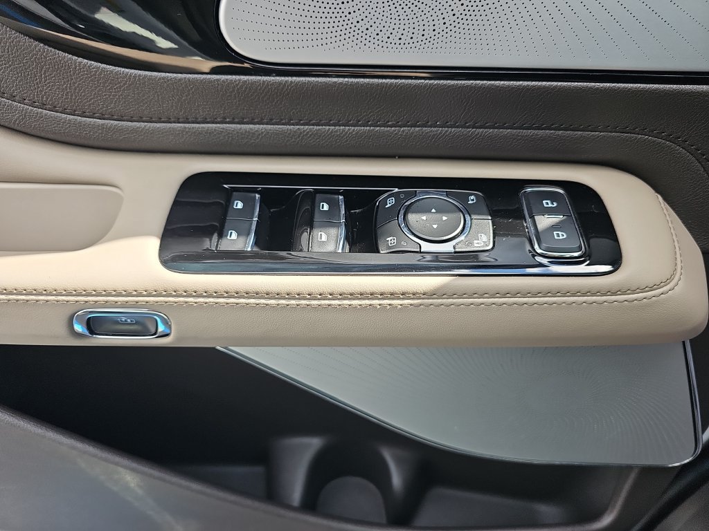 Used 2022 Lincoln Aviator Reserve w/ Equipment Group 201A AWD/4WD image 27
