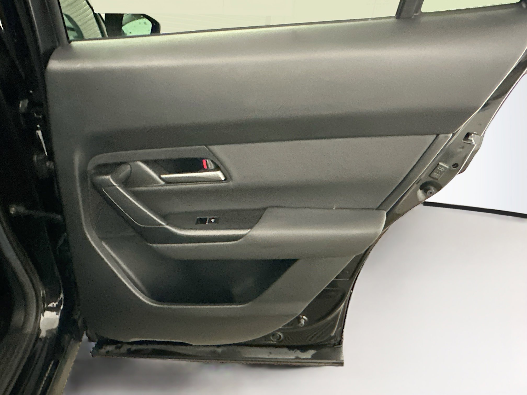 Used 2025 MAZDA CX-50 2.5 Hybrid w/ Preferred Pkg image 32