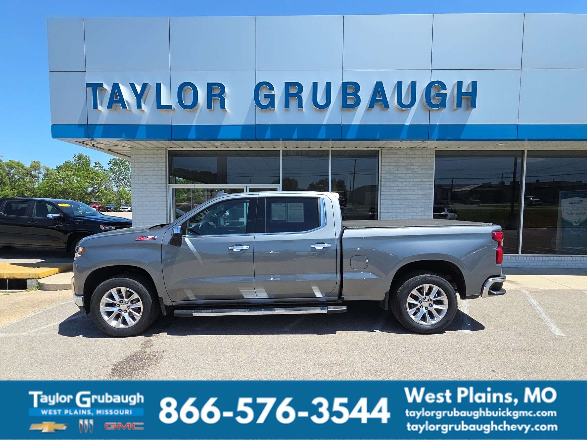 Used 2021 Chevrolet Silverado 1500 LTZ w/ Z71 Off-Road Package AWD/4WD image 1