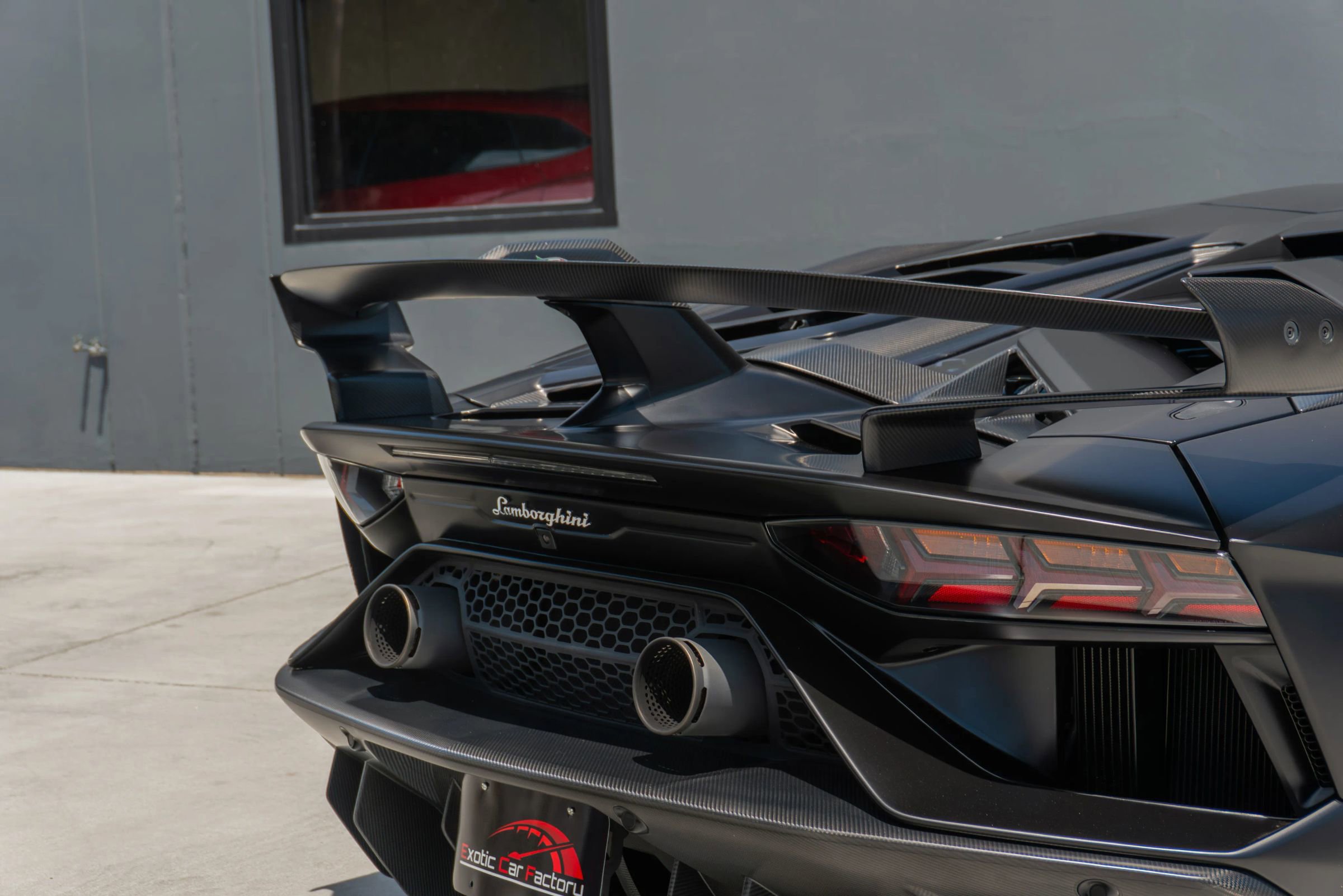 Used 2019 Lamborghini Aventador SVJ AWD/4WD image 46