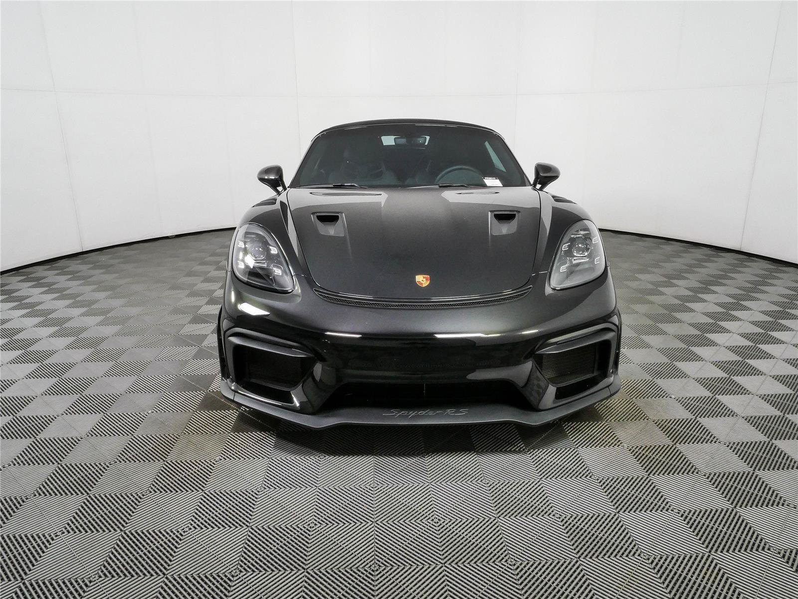 Certified 2025 Porsche 718 Boxster Spyder RS w/ Weissach Package RWD image 33