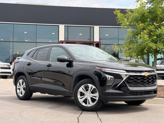Used 2025 Chevrolet Trax LS