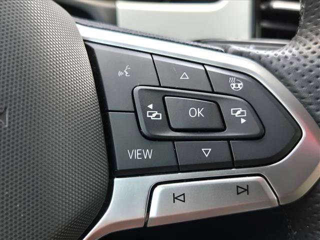 Used 2022 Volkswagen Atlas Cross Sport SEL R-Line AWD/4WD image 15