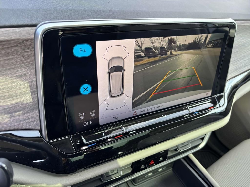 New 2025 Volkswagen Atlas SEL image 21