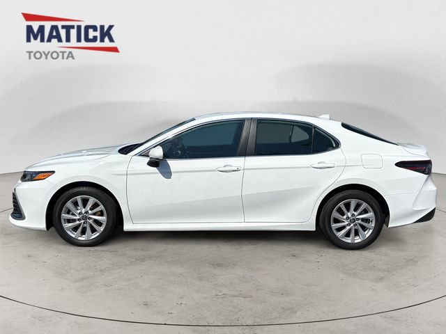 Used 2023 Toyota Camry LE image 4