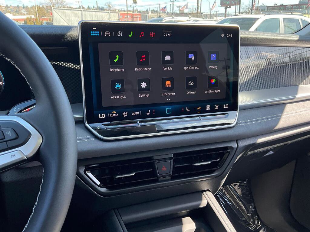 New 2026 Volkswagen Tiguan SE image 17