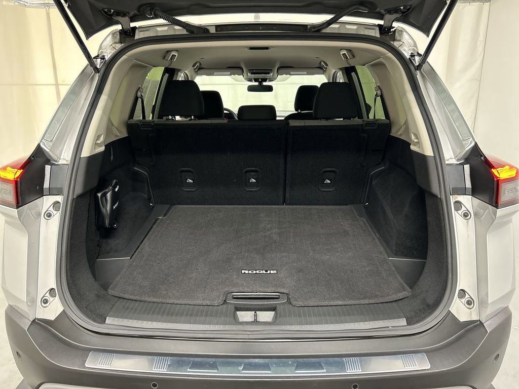 Used 2023 Nissan Rogue SV AWD/4WD image 21