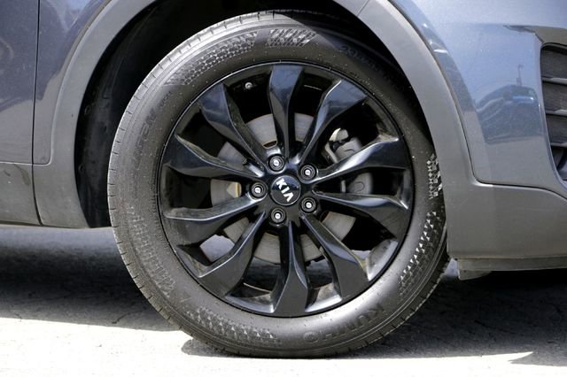 Used 2020 Kia Sorento S image 2