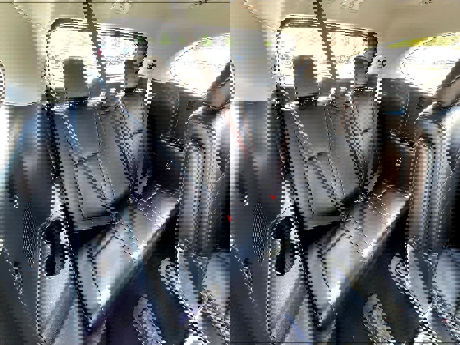 Used 2022 Toyota Highlander XLE image 17