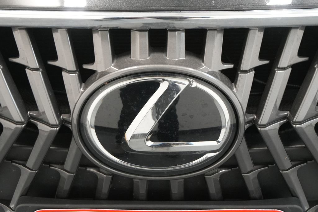 Used 2023 Lexus ES 350 Luxury w/ Accessory Package (Z2) image 12