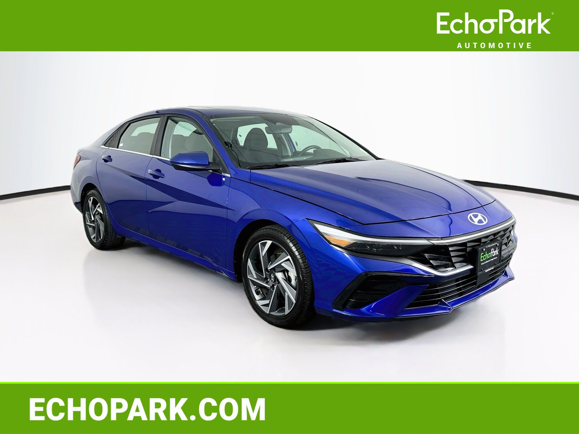 Used 2025 Hyundai Elantra SEL FWD image 1