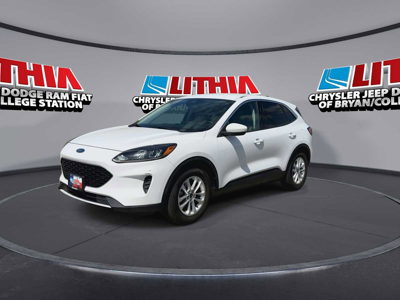 Used 2020 Ford Escape SE image 4