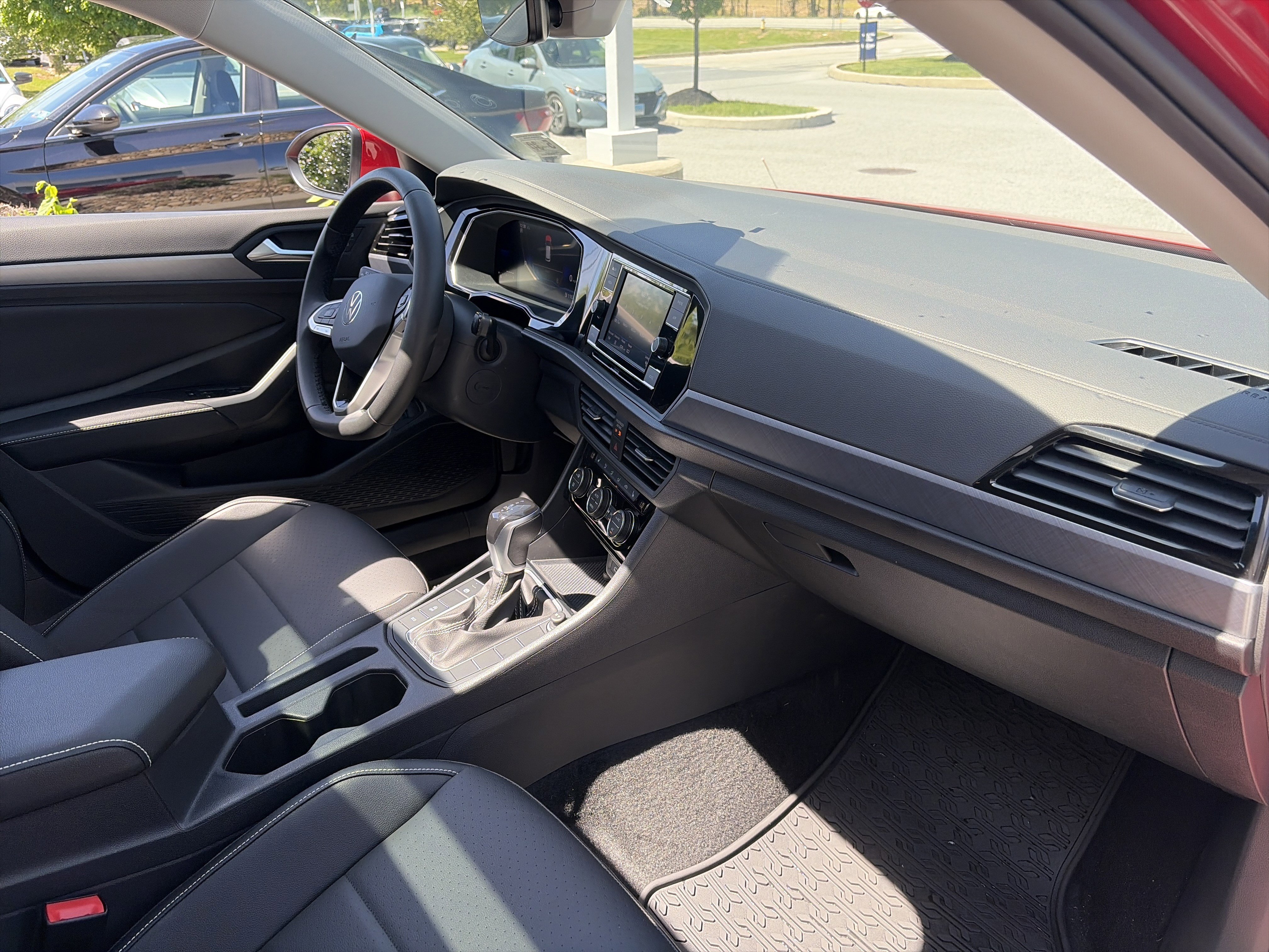 Used 2024 Volkswagen Jetta SE w/ Panoramic Sunroof Package FWD image 36