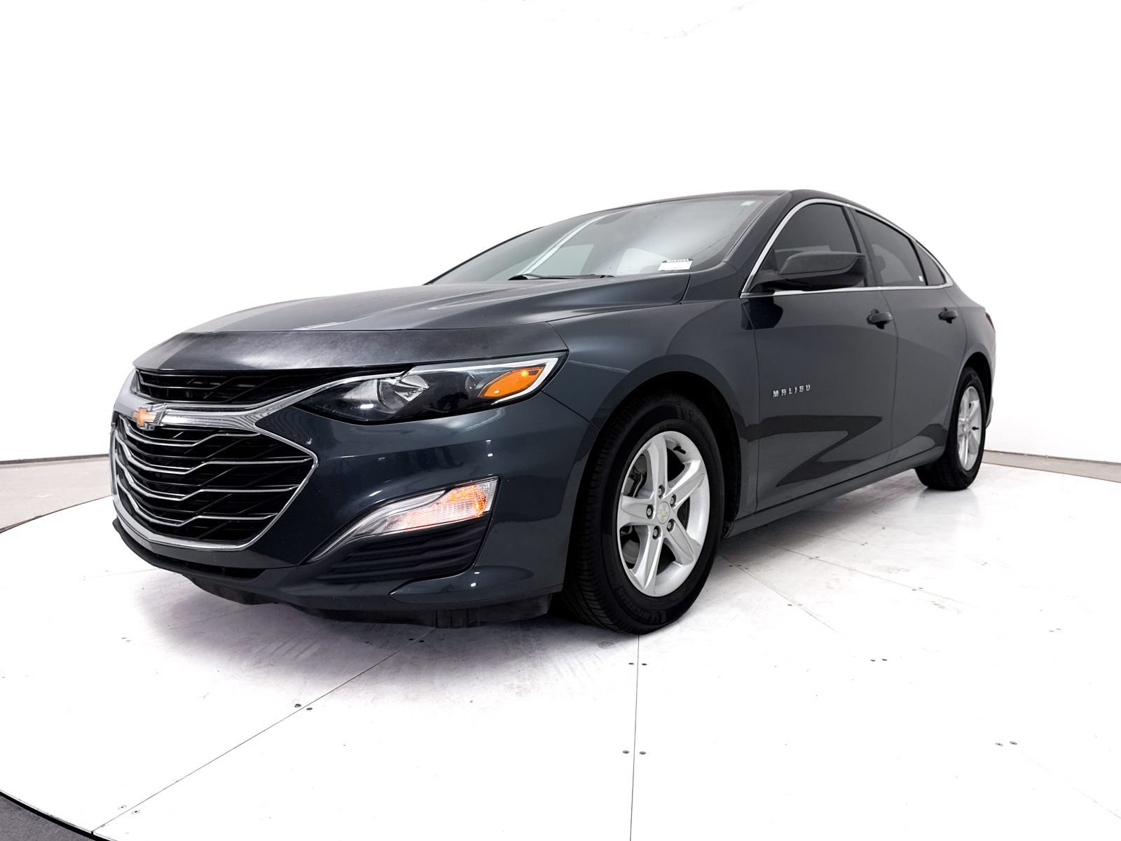 Used 2020 Chevrolet Malibu LS w/ LPO, Convenience Package 2 FWD image 3