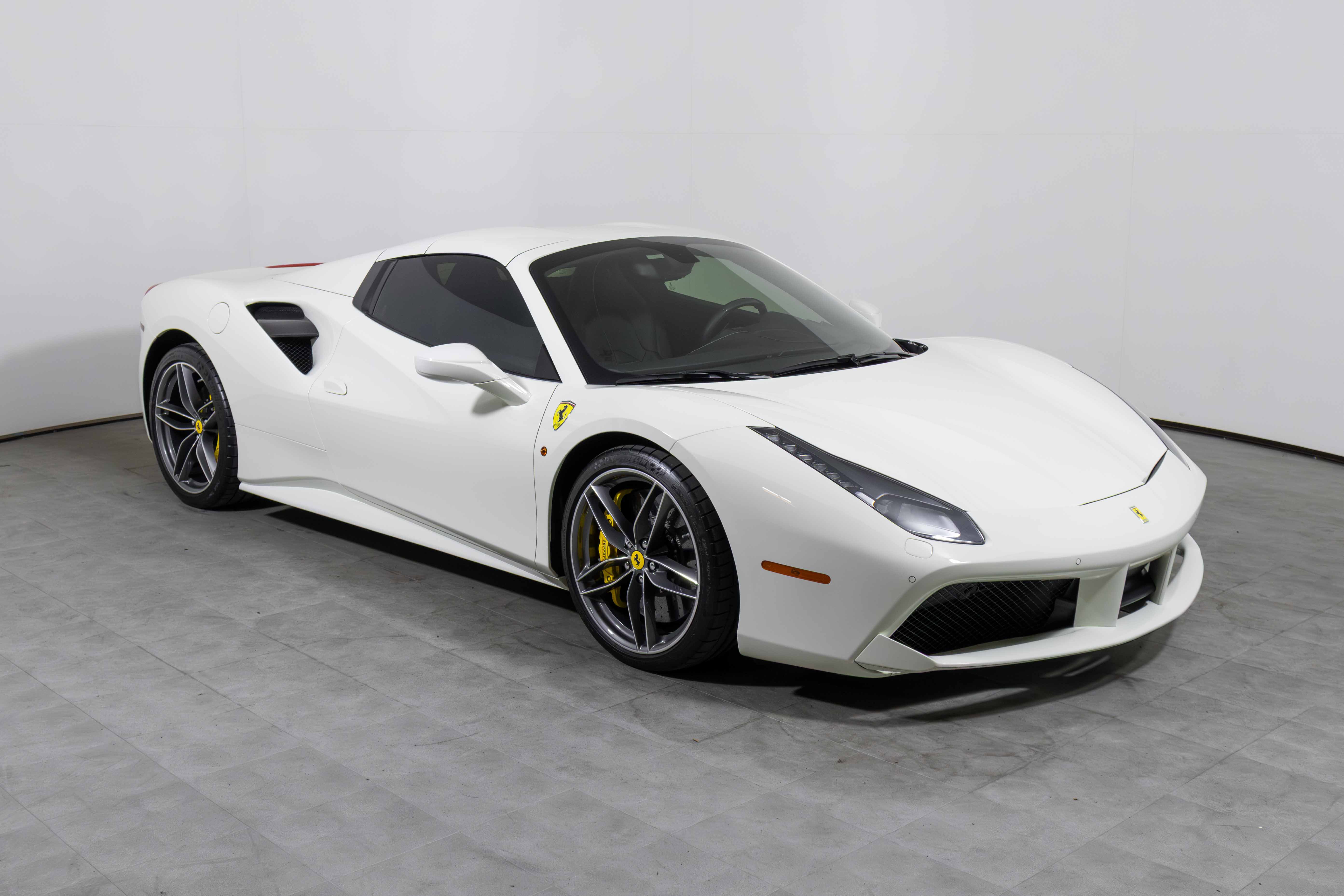 Used 2018 Ferrari 488 Spider image 12