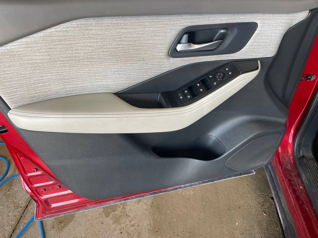 Certified 2022 Nissan Rogue SV FWD image 9