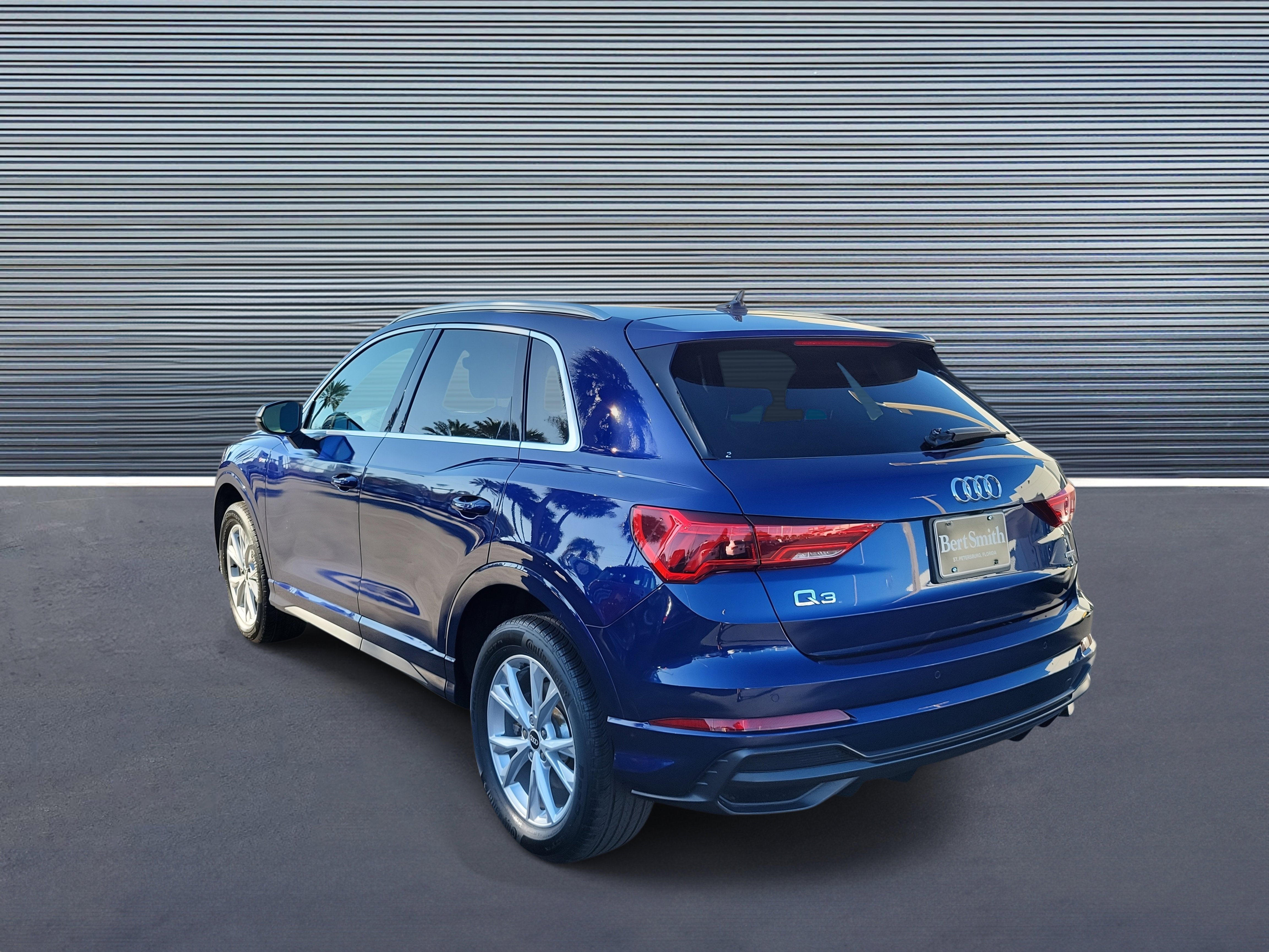 Used 2021 Audi Q3 2.0T Premium Plus w/ Premium Plus Package image 4