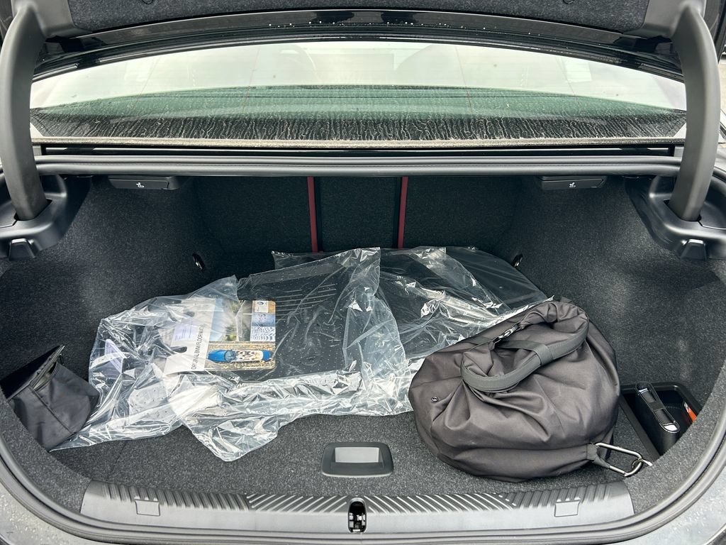 New 2027 BMW i5 eDrive40 w/ Executive Package RWD image 35