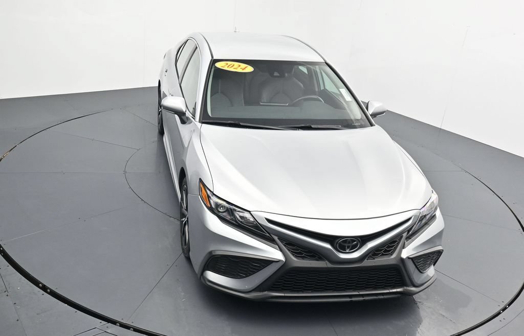 Used 2024 Toyota Camry SE FWD image 25