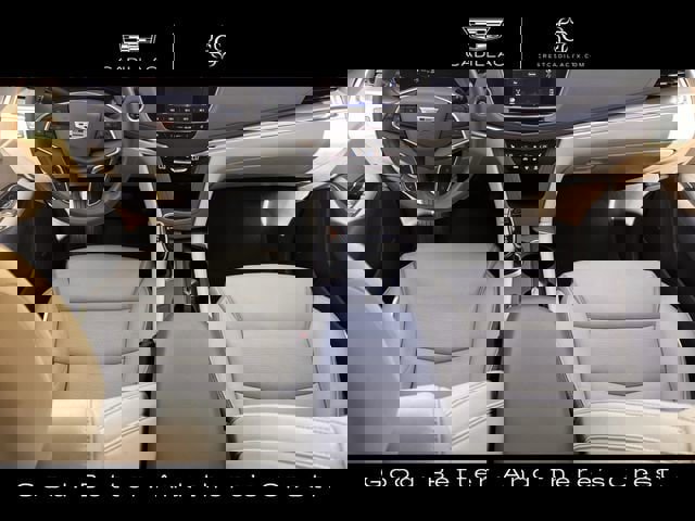 Used 2018 Cadillac XT5 Luxury w/ Driver Awareness Package FWD image 12