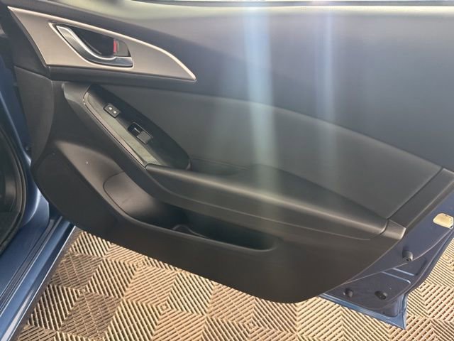 Used 2017 MAZDA MAZDA3 Sport image 24