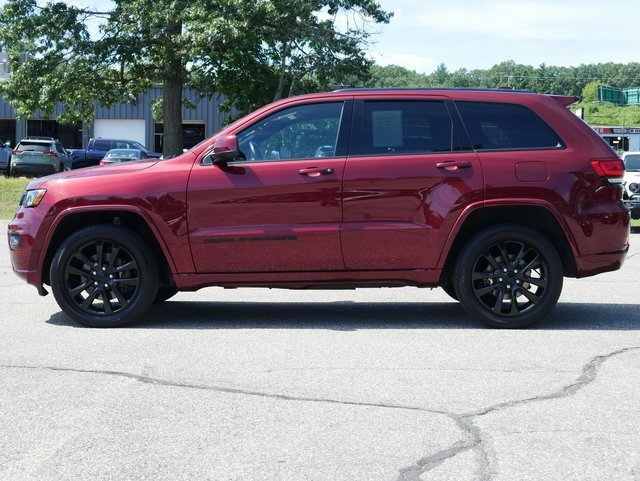Used 2022 Jeep Grand Cherokee Laredo X image 4