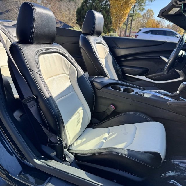 Used 2018 Chevrolet Camaro SS image 21