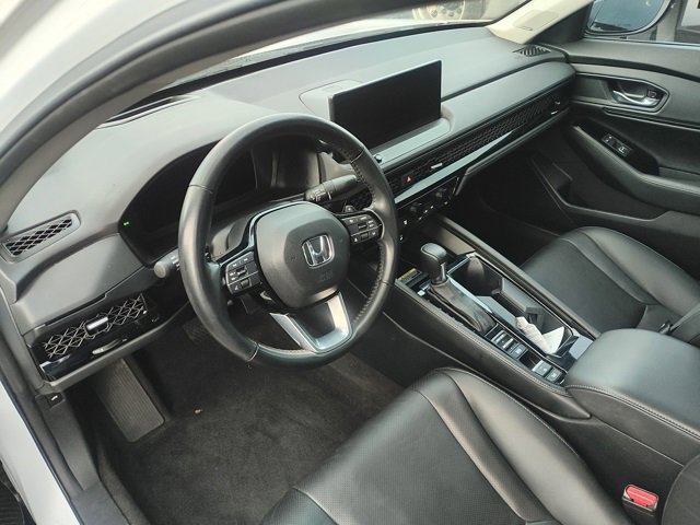 Used 2024 Honda Accord Touring image 4