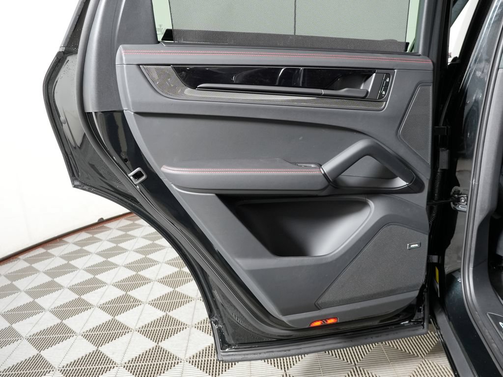 New 2026 Porsche Cayenne GTS AWD/4WD image 34