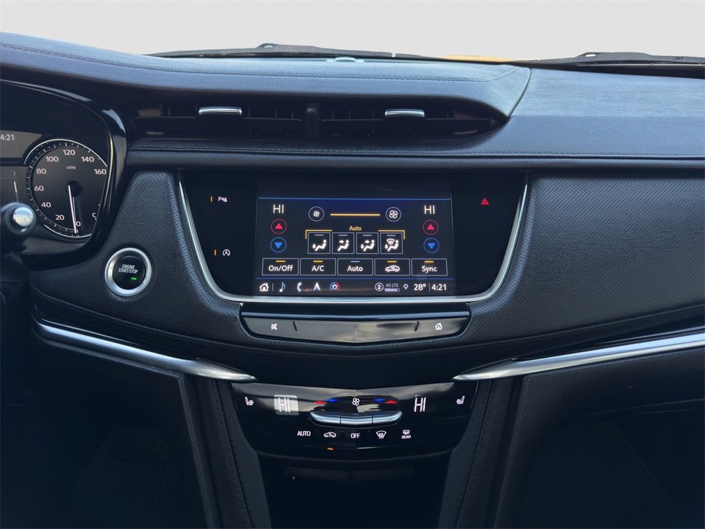 Used 2025 Cadillac XT5 Premium Luxury image 16