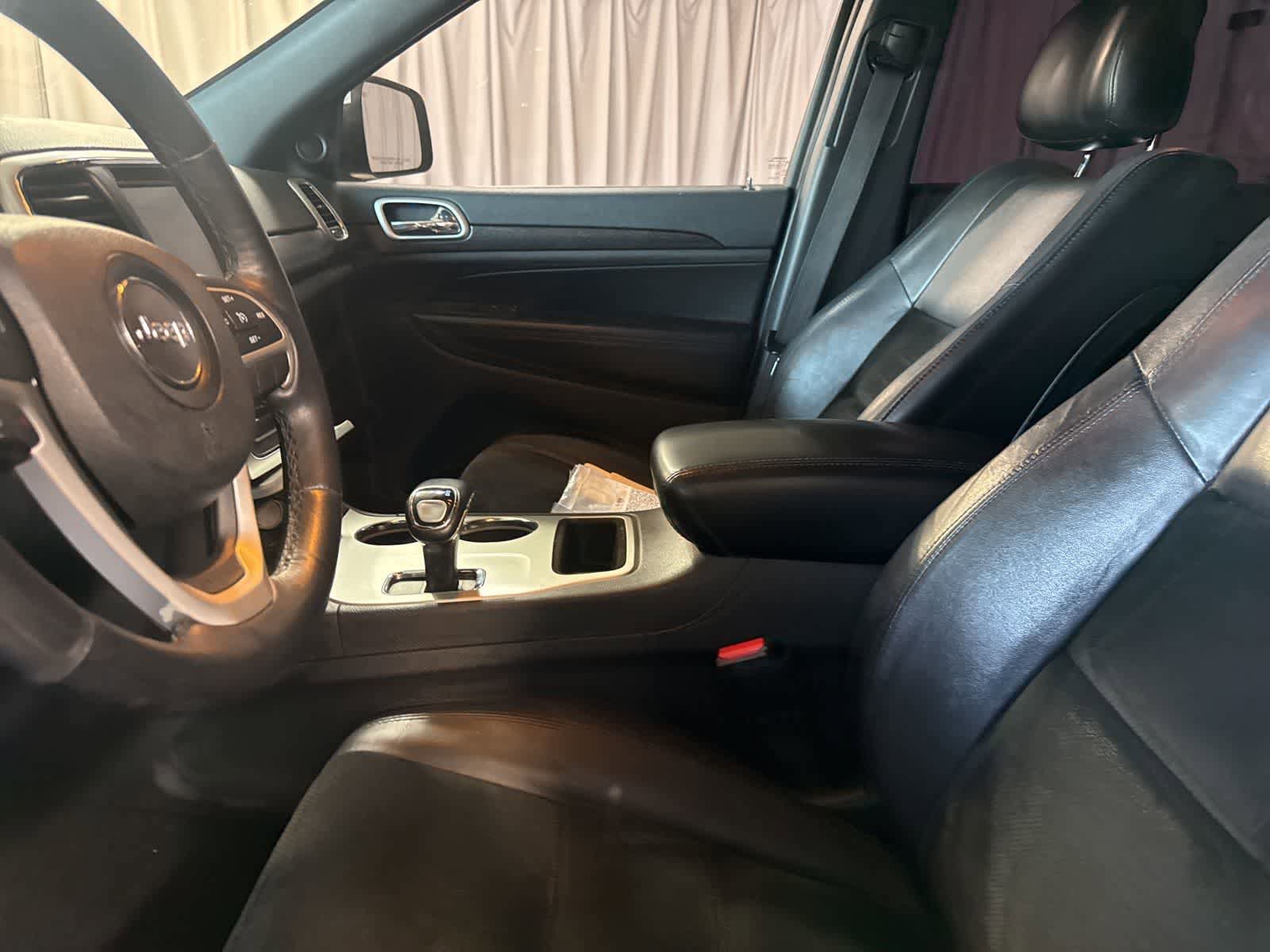 Used 2015 Jeep Grand Cherokee Altitude RWD image 20