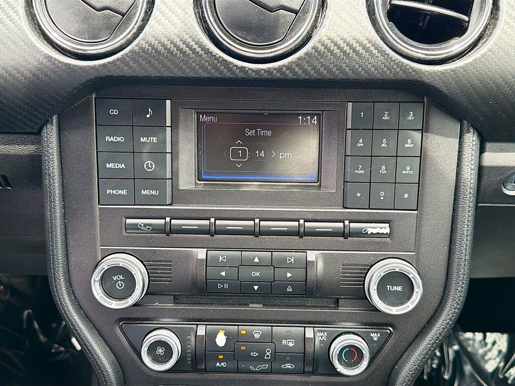 Used 2017 Ford Mustang Coupe image 27