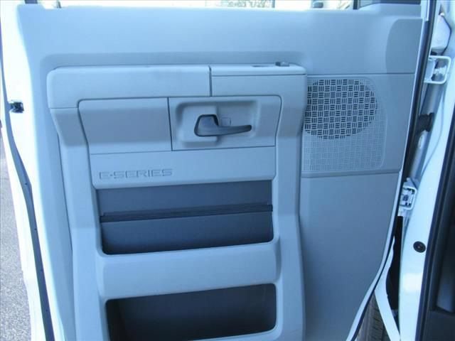 New 2024 Ford E-450 and Econoline 450 Super Duty w/ Power Windows & Locks Group RWD image 12